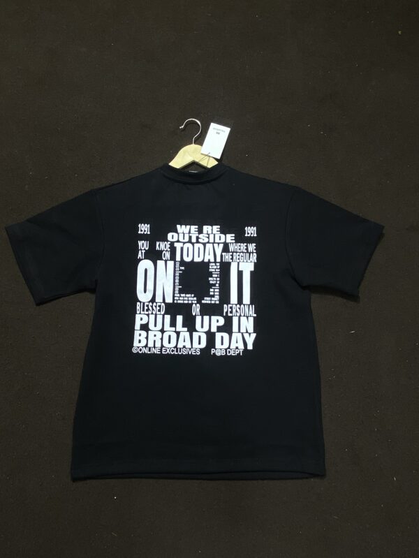 STAND BLACK PRINTED DROPSHOULDER OVERSIZED TSHIRT