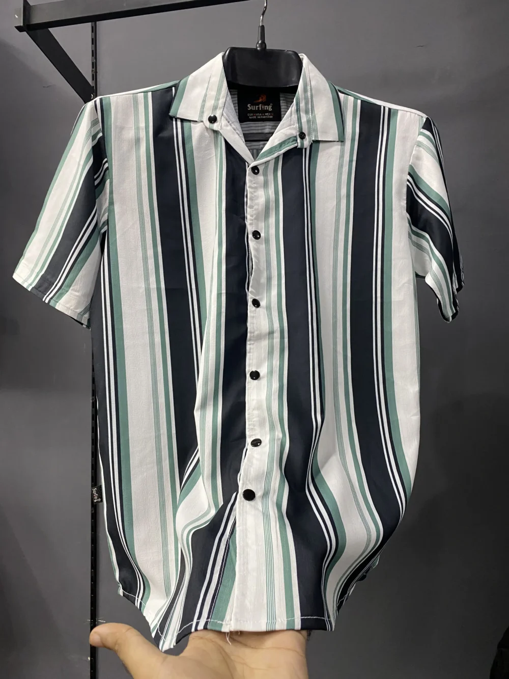 Green Lining Printed Casual Shirt - Image 2